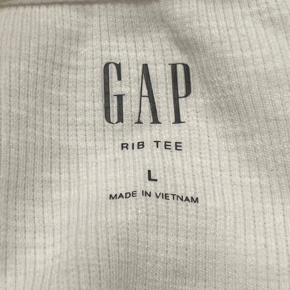GAP Women’s White Scoop Neck Flutter Sleeve Rib Tee Size L - Picture 3 of 5